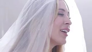 "You can wait a couple more minutes" Aiden Ashley tells new Hubby- S44:E19