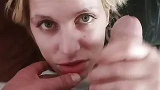 Morning Blowjob for Beauty MILF Blonde