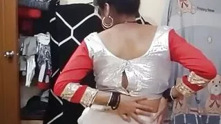 Indian desi uncle and aunty enjoy sexual intercourse with hot pussy kiss,hand job her,hot noobs pussy kiss
