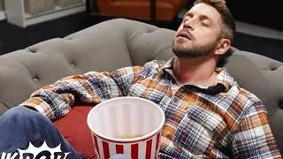 Stepbrothers Ryan Bailey & Troye Dean Give Each Other A Handjob Under The Sheet In Front Of Their Stepdad - TWINKPOP