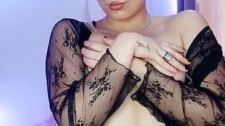 Sexy Blonde Kira Reed Takes Off Bra PPV