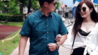 Beautiful Horny Secretarty Gets Her Hands on His Dick