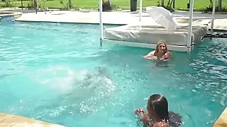 I put my whole hand in her pussy - GGmansion