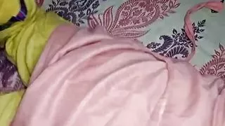 Desi Muslim Hijabi girlfriend ko choda jab wo book read kar Rahi thi, indian Muslim girlfriend and boyfriend sex video