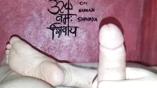 Very rich handjob from a horny tranny with beautiful feet