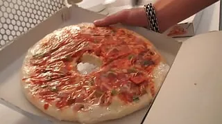 Tricky guy seduces fat delivery girl