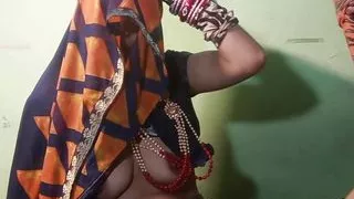 Ass chudai for the first time of the new dulhan after that his pussy got full hand