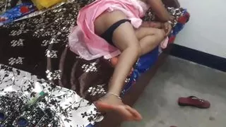 Garam bhabhi ne pati ko niche karke choda, horny indian lady sex