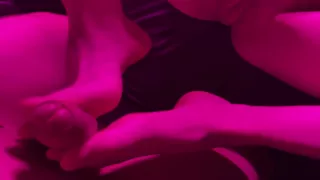 Drochit Mne Nogami, A Ya Ee Trahnul I V Rot I V Zhopu