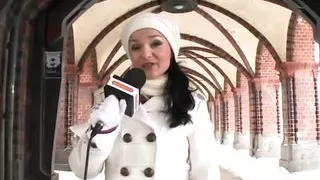 Jolyne Joy likes to call herself a jerk-off model. Here she shows her lesbian qualities.