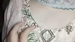 Rahul cheni Lanay ka bahanay neighbor Aunty sa milnay gaya, Neighbor boy fucked her Desi indian Aunty