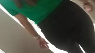 En El Wc Del Centro Comercial