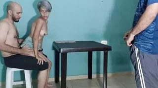 My Stepson fucks me while I'm on the computer and my cuckold husband watches without doing anything.