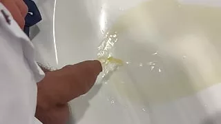 Sink pissing