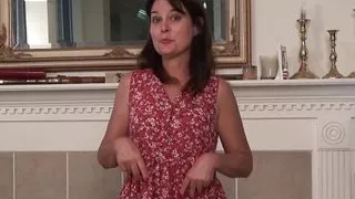 USA Wives - USA Milf shows her dress and what's under it