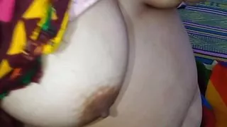 Six months pregnant desi Aunty ko choda Jab ghar pa koi nahi tha, home alone sex video Indian hot and sexy couple sex video