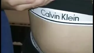 Bent alger sghira w labsa Calvin Klein w t7ok sawatha