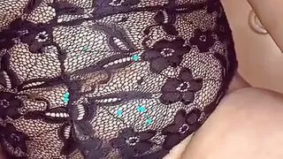 Marianniz Has Incredible Multiple Orgasms When She Masturbates