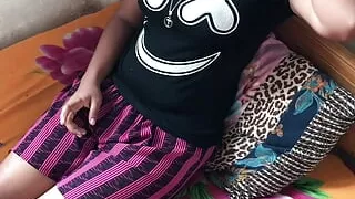 Who want lick my legs