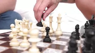 Pegas Productions - Vanessa Russian Fourree aux Echecs