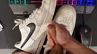 I spread my on my shoes