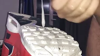 24 - Prollking Xxl - Bad Guy Cums On Airmax 90