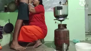 Mutton Ke Badle Padosan Ko Lund Chusaya Or Chudai Ki