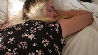 Mama Travels 001 - Sucking and fucking in my hotel room in Austin! - Mama_Foxx94