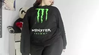 Playing with My Pussy and Showing My Feets