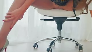 I got really horny at the office workplace and showed my pussy in pantyhose