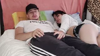 his niece gets into his bed to eat his cock wants to be fucked hot
