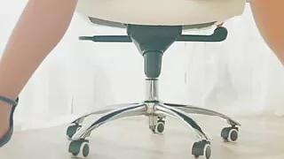 put my hands inside nylon pantyhose and fucked my pussy in the office