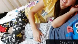 18 Year old College Girl Fucked in her Dorm Room!