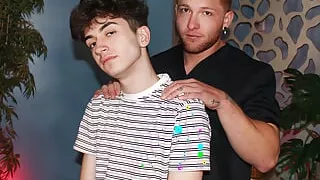 Masseur Discovers His Patient Needs More Than A Back Massage To Relax, So He Plays With His Cock