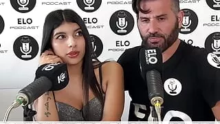 Elo Podcast Put Cream On Milu's Legs