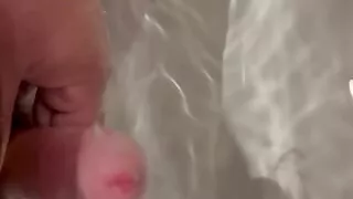 Jerk-off in bath tub to PMV - Amazing, should try it