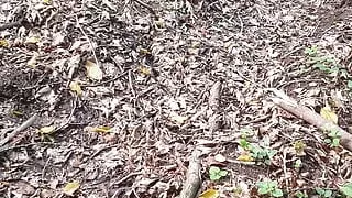 Cumshot on dirty Giaro heels