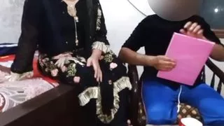 Chaachi jaan ko college mein pad raha bhateeje ne chod diya jab chachu ghar pa nahi tha, clear urdu voice