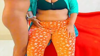 Desi Tamil Aunty Ko Codna kelyi Jabardast