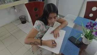 Beautiful vayolet masturbates very well without her stepbrother noticing - Porn in Spanish