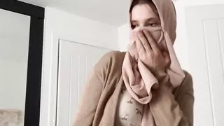 Arab Step Mom Helps Step Son With Broken Arms