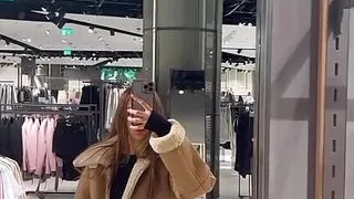 meeting 18 year old wife in a shopping center and blowjob close up at home