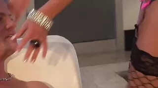 Gorgeous hotties Audrey Bitoni and Taylor Wane enjoy threesome