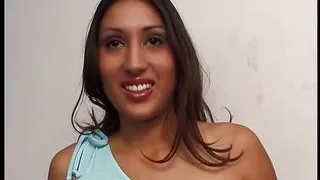 Guy licks horny slut's soft pussy and gives her deep penetration in her room