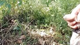 Hima ki jungli gay chuchiya maalis krke piss tribute diya