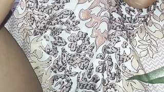 Sri lankan Madhu Hansi Fingering her boyfriend ass and he give foot fuck