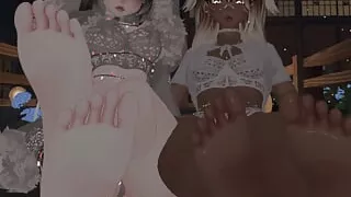 2 Girls Tease you with their Feet