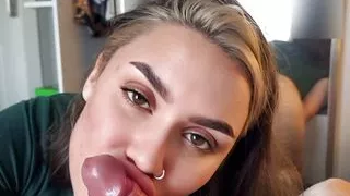 Living in an apartment with a horny stepsister ended with good sex