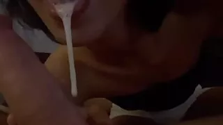 18 year old teen gets cum in her mouth for the first time