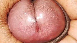 Holding My 6 Inch Like an Apple